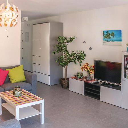 4 Bedroom Stunning Apartment In Malaga Exterior photo