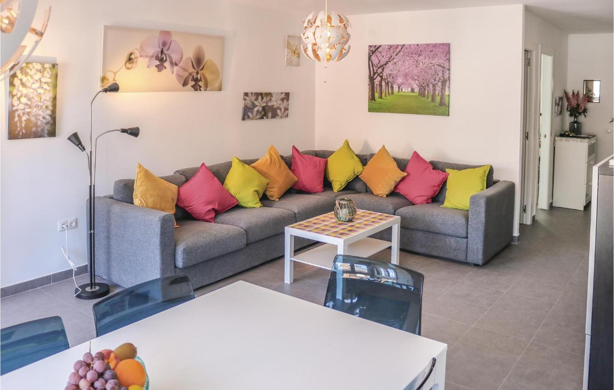 4 Bedroom Stunning Apartment In Malaga Exterior photo
